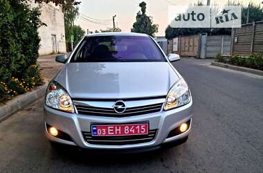 Хэтчбек Opel Astra 2009 в Луцке