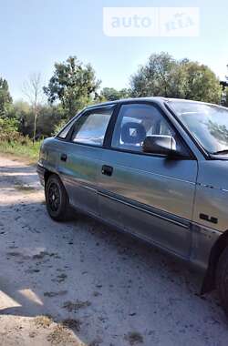 Седан Opel Astra 1992 в 