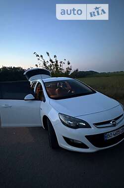 Универсал Opel Astra 2014 в Чорткове