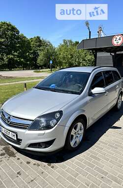 Универсал Opel Astra 2008 в Миргороде