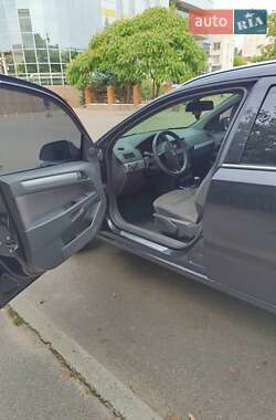 Универсал Opel Astra 2010 в 