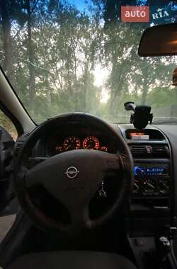 Седан Opel Astra 2007 в 