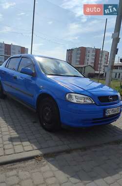 Хэтчбек Opel Astra 2001 в 
