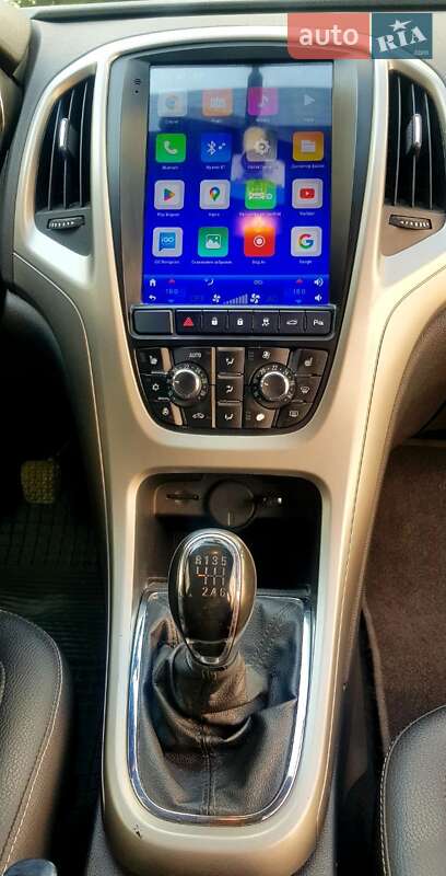 Универсал Opel Astra 2012 в Виннице