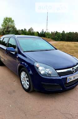 Универсал Opel Astra 2006 в Тростянце