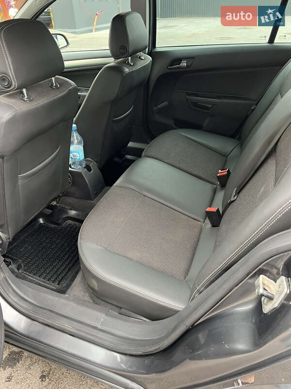 Универсал Opel Astra 2009 в Харькове
