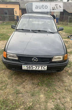 Хетчбек Opel Astra 1993 в Задністрянському