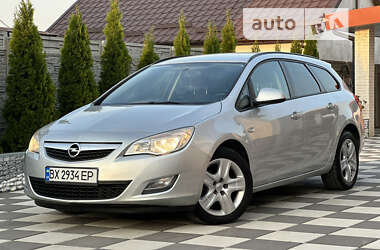 Універсал Opel Astra 2011 в Летичіві