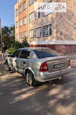 Седан Opel Astra 2006 в Житомирі