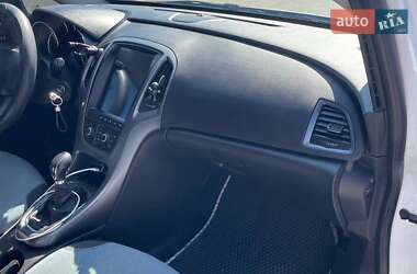 Универсал Opel Astra 2013 в 