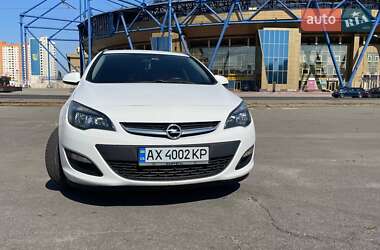 Универсал Opel Astra 2013 в 