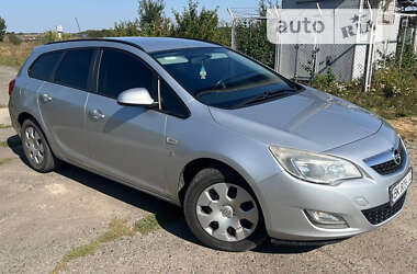 Универсал Opel Astra 2011 в Ровно