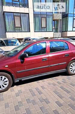 Седан Opel Astra 2006 в Днепре