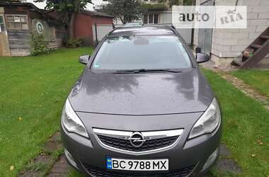 Универсал Opel Astra 2010 в Самборе