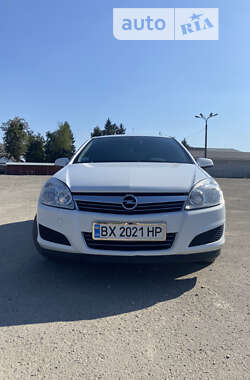 Хетчбек Opel Astra 2008 в Новій Ушиці