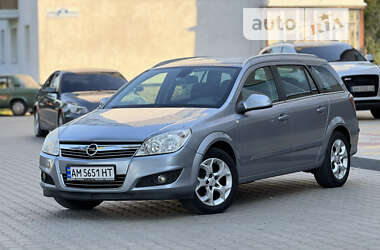 Універсал Opel Astra 2009 в Звягелі