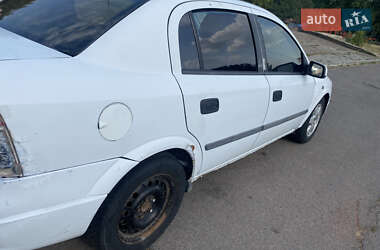 Седан Opel Astra 2000 в Рівному