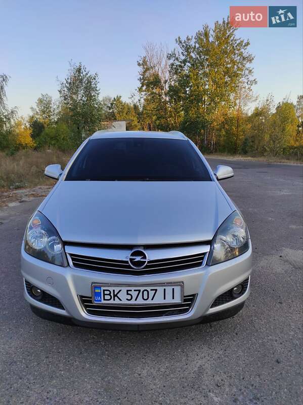 Opel Astra 2010