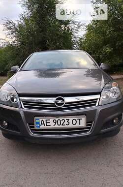 Opel Astra 2012