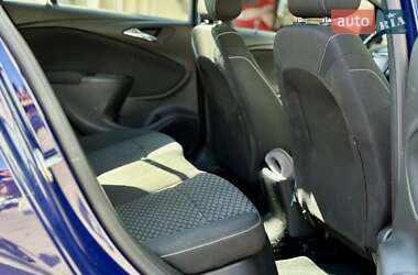 Универсал Opel Astra 2016 в 