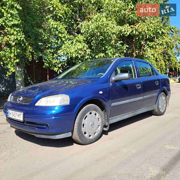Седан Opel Astra 2005 в Одессе