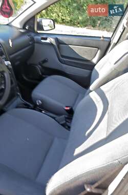 Седан Opel Astra 2006 в 