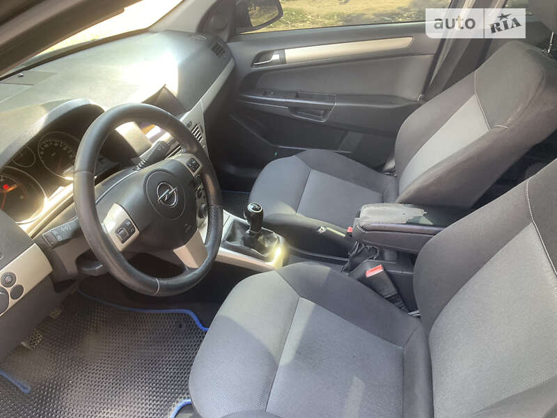 Opel Astra 2007