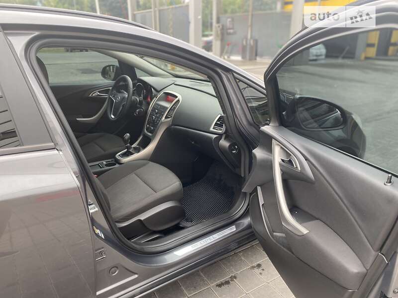 Универсал Opel Astra 2010 в Львове фото 9 Универсал Opel Astra 2010 в Львове