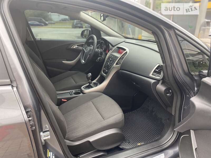 Универсал Opel Astra 2010 в Львове фото 10 Универсал Opel Astra 2010 в Львове