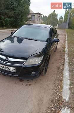 Седан Opel Astra 2008 в Коростене