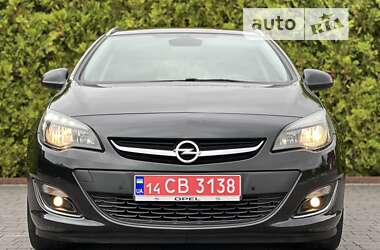 Универсал Opel Astra 2013 в Стрые