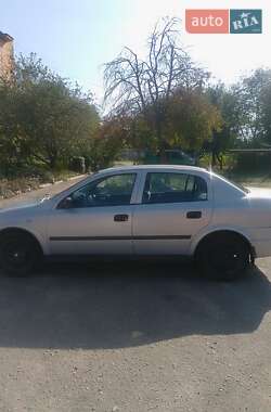 Седан Opel Astra 2004 в 