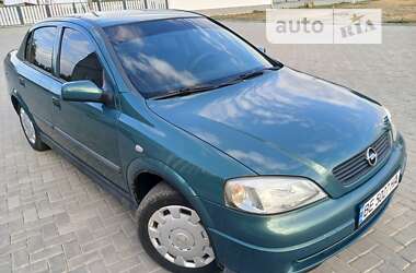 Седан Opel Astra 2003 в Новой Одессе