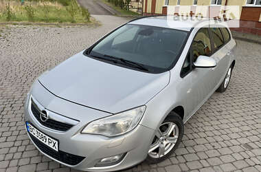 Универсал Opel Astra 2010 в Львове