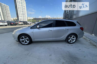 Универсал Opel Astra 2011 в Киеве