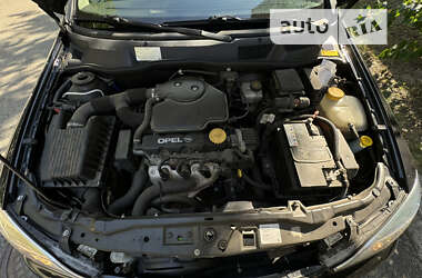 Хэтчбек Opel Astra 1999 в 