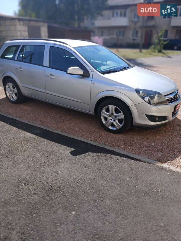 Універсал Opel Astra 2008 в Києві