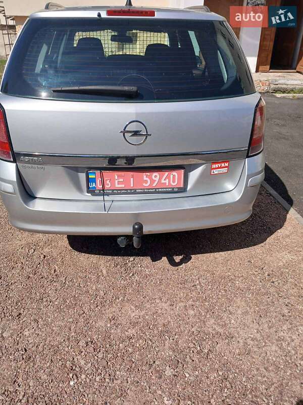 Універсал Opel Astra 2008 в Києві