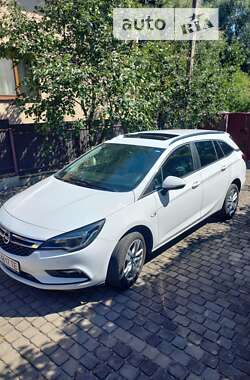 Универсал Opel Astra 2019 в Винниках