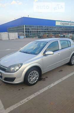 Хэтчбек Opel Astra 2006 в Сумах