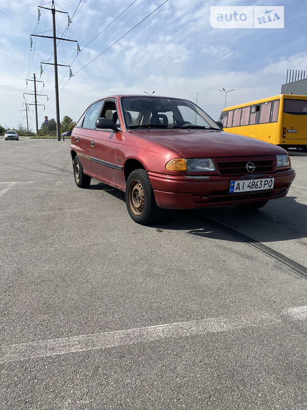 Хэтчбек Opel Astra 1992 в Ирпене