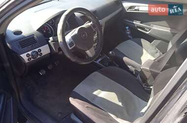 Хэтчбек Opel Astra 2004 в Первомайске