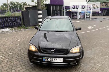 Хэтчбек Opel Astra 2000 в Ровно