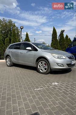 Универсал Opel Astra 2011 в Виннице