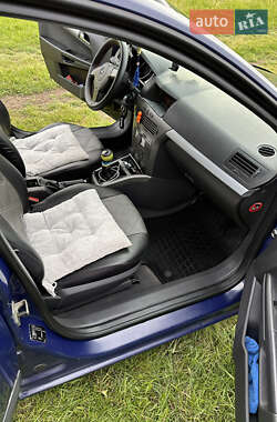Универсал Opel Astra 2006 в 