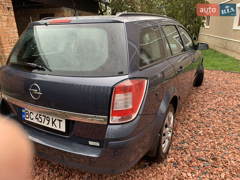 Универсал Opel Astra 2008 в Дрогобыче