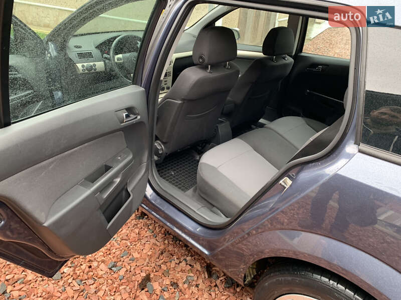 Универсал Opel Astra 2008 в Дрогобыче