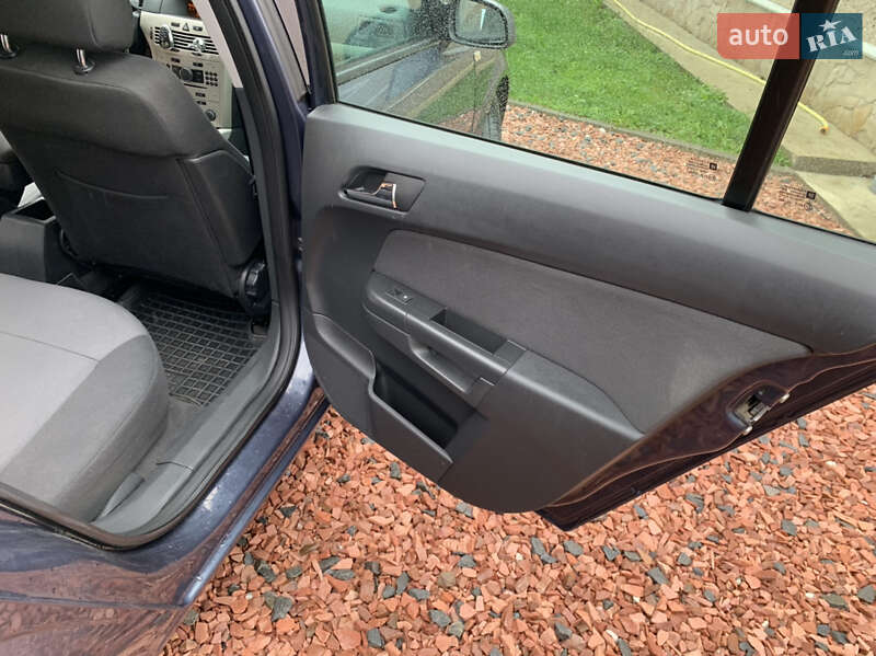 Универсал Opel Astra 2008 в Дрогобыче