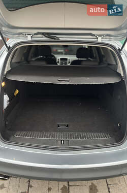Универсал Opel Astra 2011 в 
