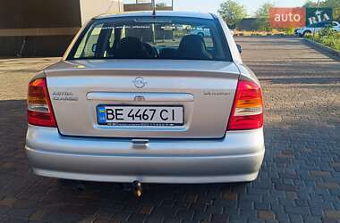 Седан Opel Astra 2005 в Николаеве